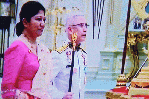 H.E. (Mrs.) Samantha K. Jayasuriya, Envoy of Sri Lanka presented Credentials to HM King Vajiralongkorn on 24 Oct 2020 at Dusit Palace.