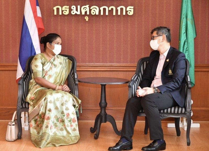 Ambassador of Sri Lanka to the Kingdom of Thailand and Permanent Representative to the UNESCAP, C. A. Chaminda I. Colonne called on the Director General of Customs, Patchara Anantasilp on 05.10.2022 and discussed on Customs cooperation and Customs related matters.