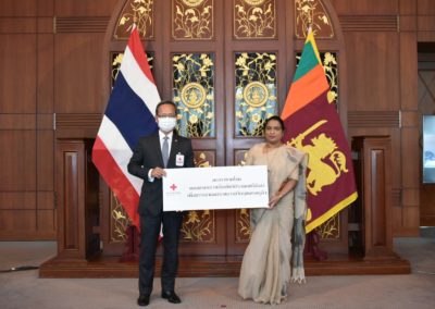 Ambassador of Sri Lanka symbolically receives donations from Deputy Prime Minister and Minister of Foreign Affairs of Thailand