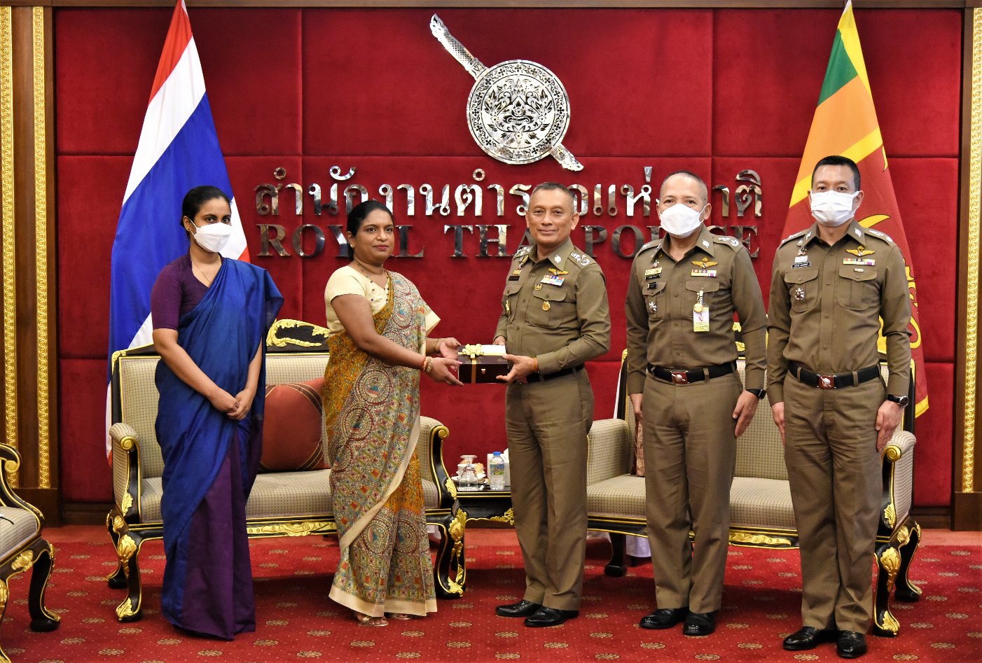 Ambassador of Sri Lanka and UNESCAP paid a courtesy call on Police General Wirachai Songmetta.