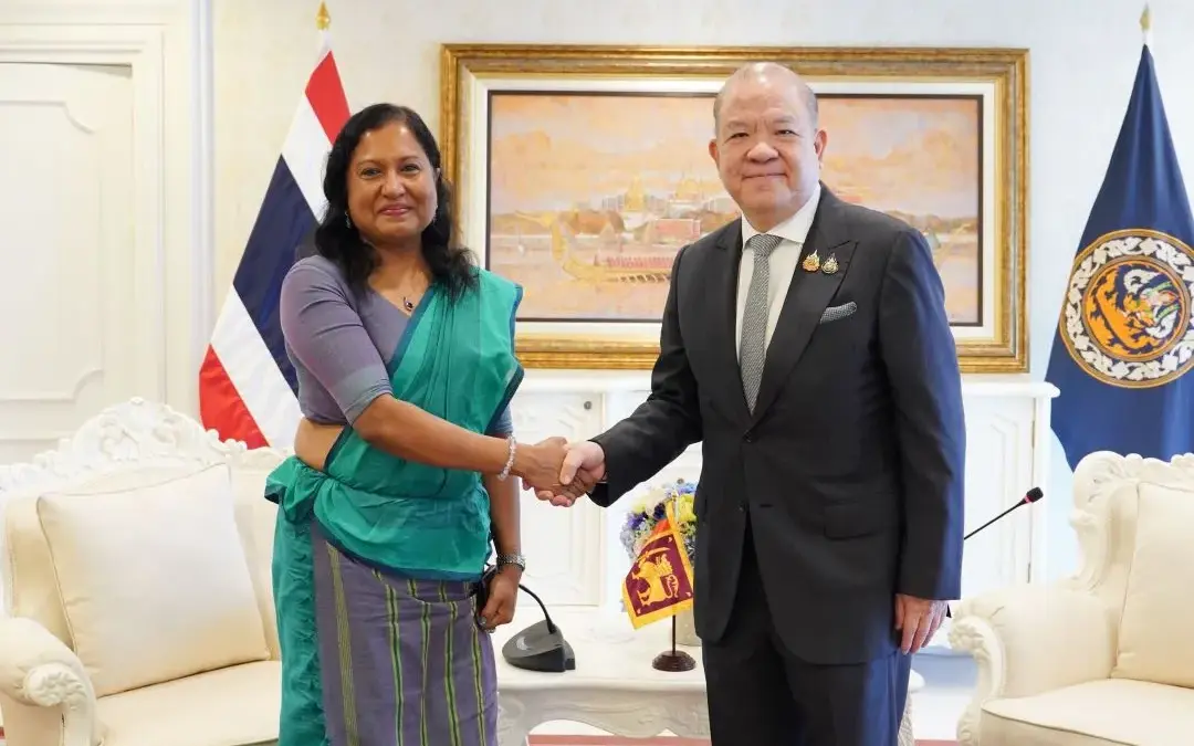 Ambassador of Sri Lanka meets the Minister of Commerce of Thailand