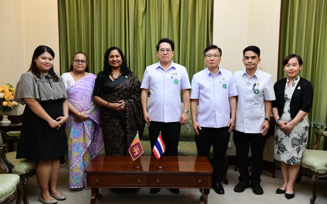 Sri Lankan Ambassador Meets Thai Minister of Public Health
